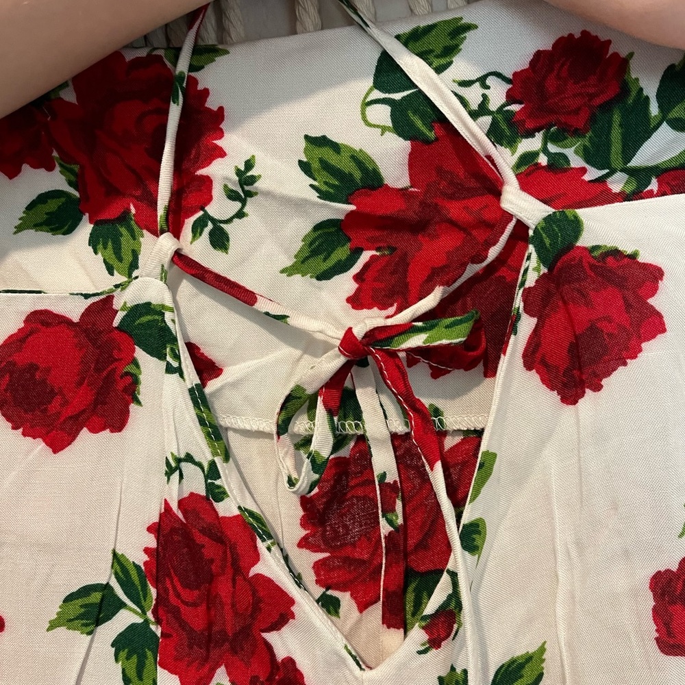 NWOT H&M Divided Floral Rose Short Romper Size 14 - Picture 3 of 9